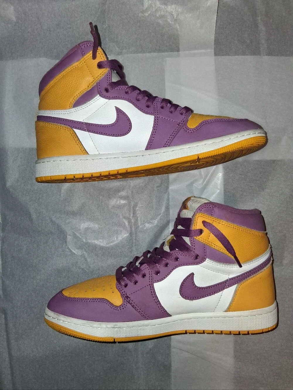 Jordan 1 Retro Sneakers, Men 8.5 = Women 10